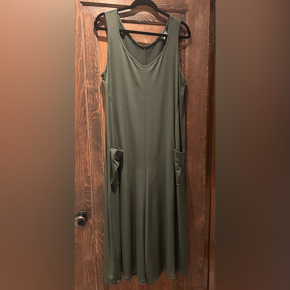 Kim & Co. Sleeveless Wide Leg Jumpsuit.